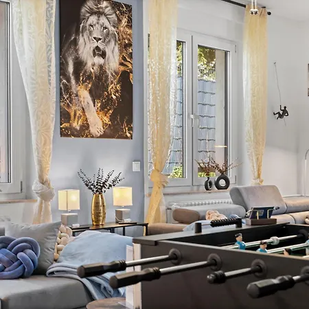 Casatua - Parkplatz - Tischfussball - Dart - Messe - Wifi - Küche Apartment *