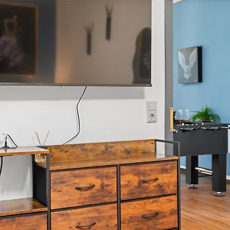 Casatua - Parkplatz - Tischfussball - Dart - Messe - Wifi - Küche *