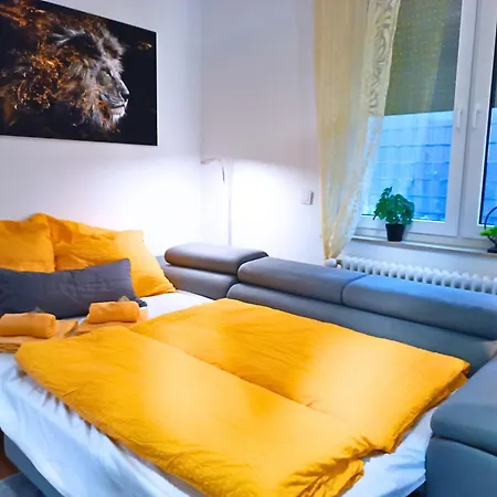 Casatua - Parkplatz - Tischfussball - Dart - Messe - Wifi - Kueche Wuppertal