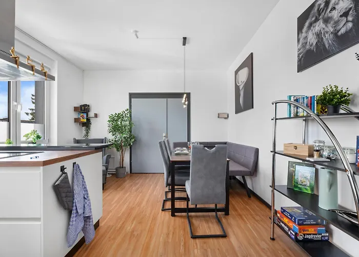 Casatua - Parkplatz - Tischfussball - Dart - Messe - Wifi - Küche * Wuppertal